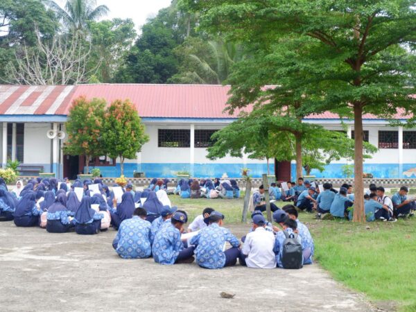 Tingkatkan Karakter Religius, UPT SMPN 1 Lembang Gelar Yasinan Rutin Setiap Jumat Pagi